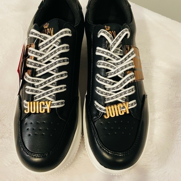 NWT Juicy Couture size 9.5 in women’s black and white tennis shoe - Picture 3 of 7